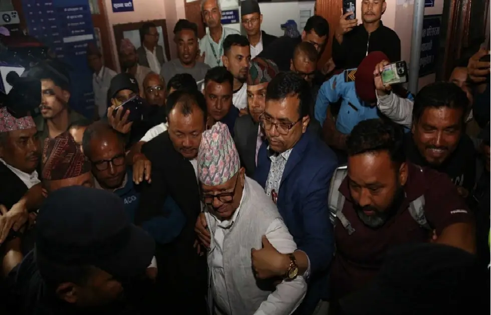 पूर्वप्रधानमन्त्री माधव नेपाल धरौटीमा रिहा