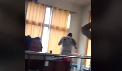 आलमलाई सफाइ दिने न्यायाधीशमाथि इजलाशमै मोसो प्रहार