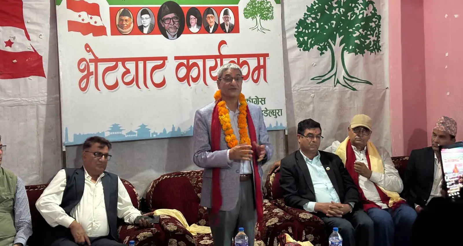 डडेल्धुरा पुगेर गृहमन्त्री लेखकले भने ‘एक वर्ष पछि देउवा प्रधानमन्त्री बन्नुहुन्छ’