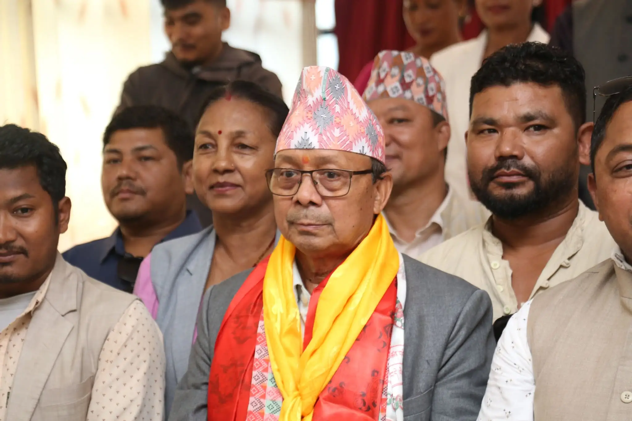 रेशम चौधरीले श्रीमतीलाई हटाएर बुबालाई बनाए अध्यक्ष, के भन्छन् नयाँ अध्यक्ष लालवीर ?