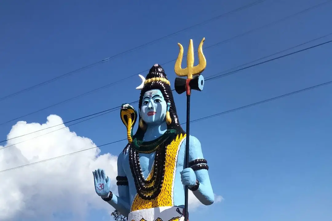 बैतडीको खोड्पेस्थित शिव मन्दिरमा २२ फीट अग्लो  मूर्ती निर्माण