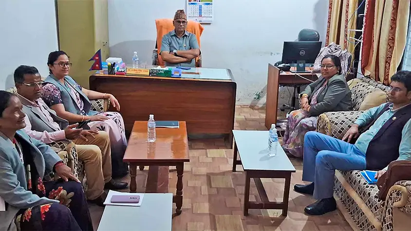 सुदुरपश्चिममा एमालेबाट मन्त्री बनेकाहरुले परिवारका मान्छे स्वकीय, ड्राइभर र भान्से खारेज