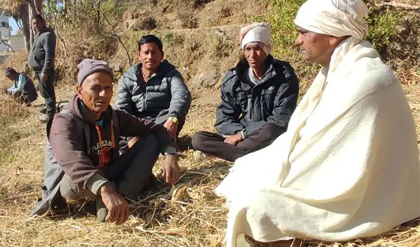 बाजुराबाट नेकपा एमालेका उम्मेदवार थापालाई मतृशोक