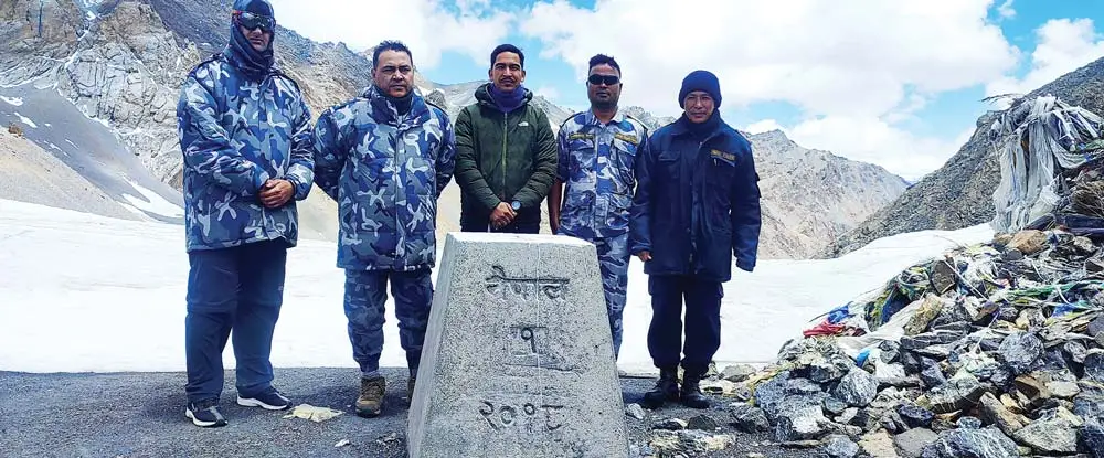 खुल्दै टिङ्कर नाका