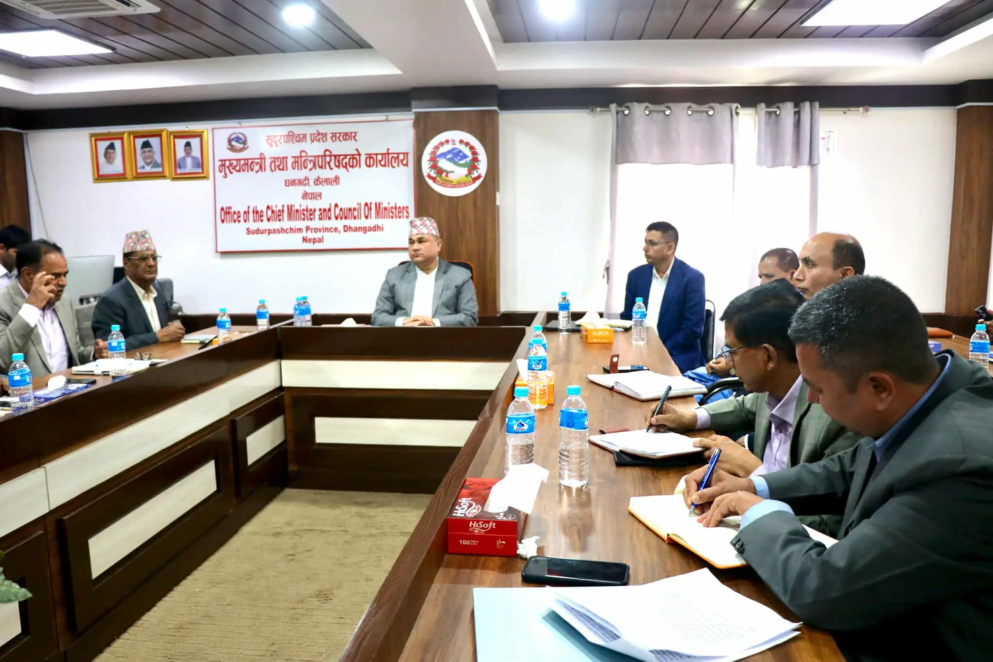 अत्यावश्यक वाहेक अन्य विदामा नबस्न कर्मचारीहरुलाई मुख्यमन्त्रीको निर्देशन