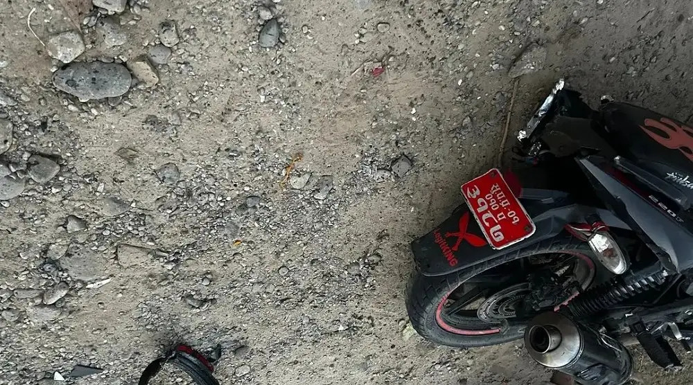 दुई मोटरसाइकल ठोक्किँदा तीन जनाको मृत्यु