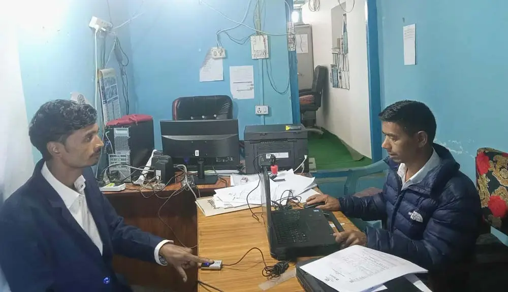 बैतडीमा धमाधम थपिँदै छन् नयाँ मतदाता