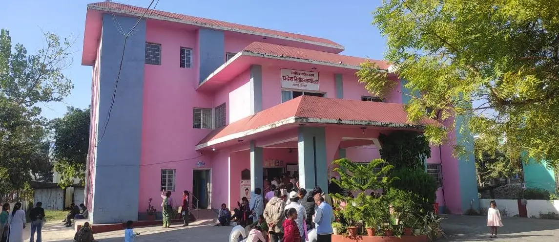 थपिए एकचालिस मतदान स्थल