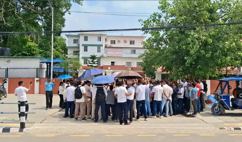 सुदूरपश्चिममा स्वास्थ्यकर्मीको आन्दोलन स्थगित, सेवा सुचारु