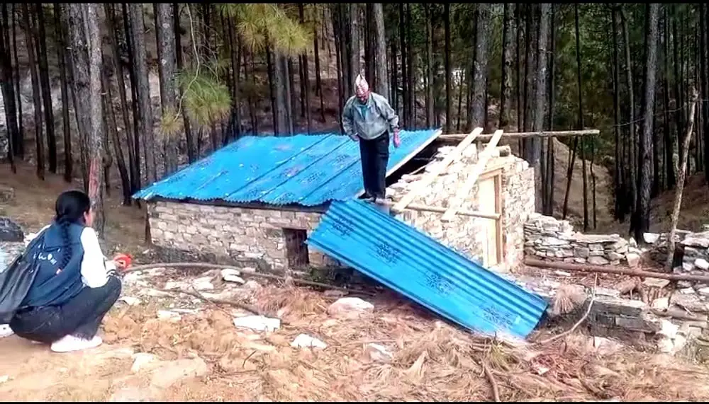 वन अतिक्रमण गरी घर निर्माण