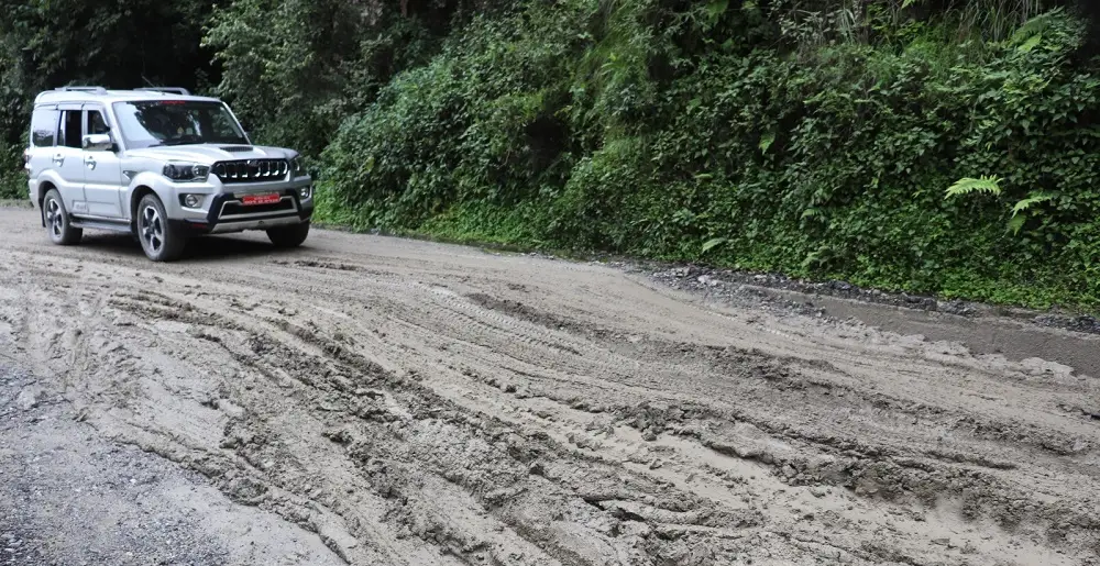 तराई पहाड जोड्ने भिमदत्त राजमार्गको अवस्था जोखिमपूर्ण
