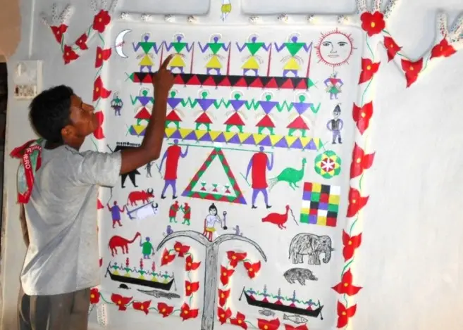 थारू समुदायले मनाउने अष्टमीकी पर्वको परम्परागत लोक कला हराउँदै