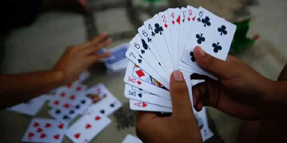 कैलालीबाट ७ जुवाडे पक्राउ