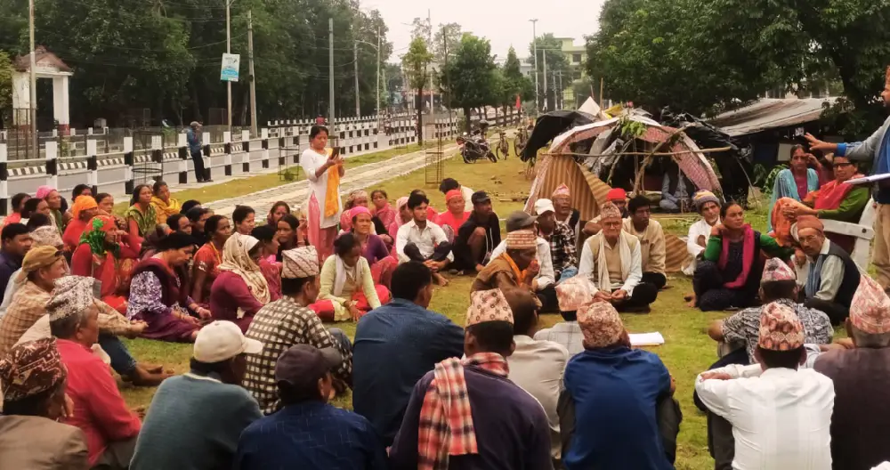 कञ्चनपुर प्रशासन कार्यालय अगाडि आरक्षपीडिद्वारा धर्ना