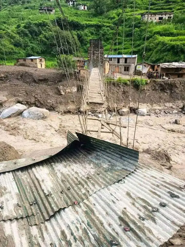 बाढीका कारण उठिबास