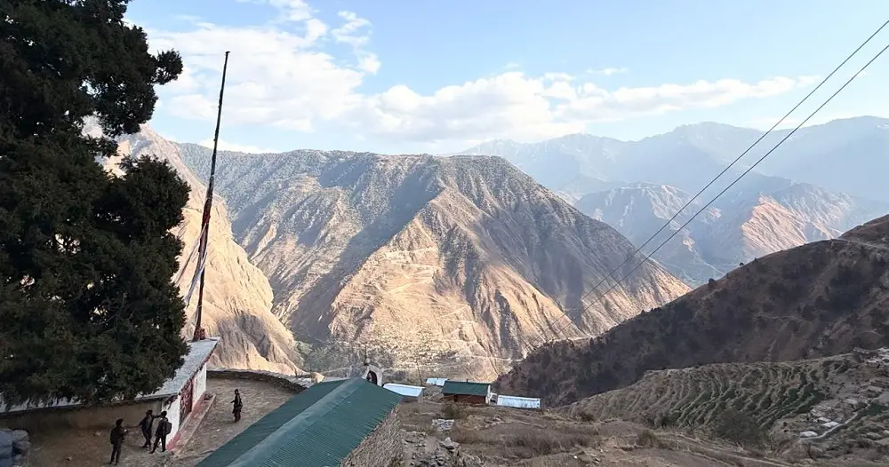 दुर्गम गाउँ बस्ती अझै विकासको पर्खाईमा