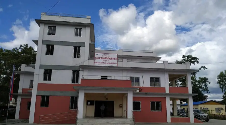 सुदूरपश्चिम सरकार: उच्च बन अधिकृत सरुवा कार्यान्वयन नगर्न उच्च अदालतको आदेश