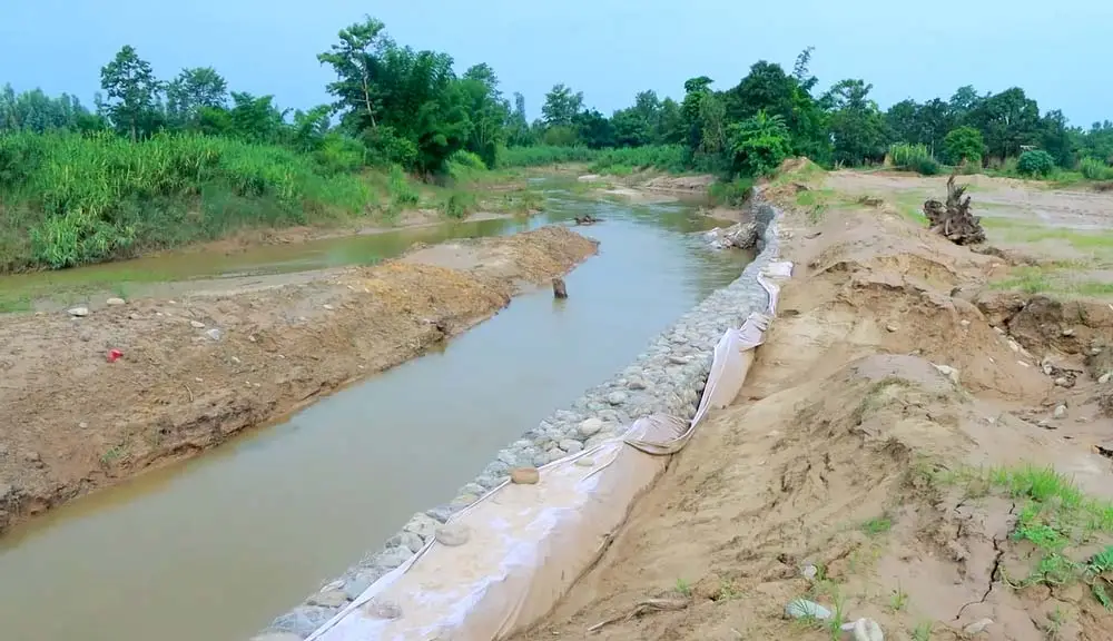 कैलालीको कैलारीमा ४४ लाखको तटबन्द ४४ दिन नपुग्दै भत्कियो
