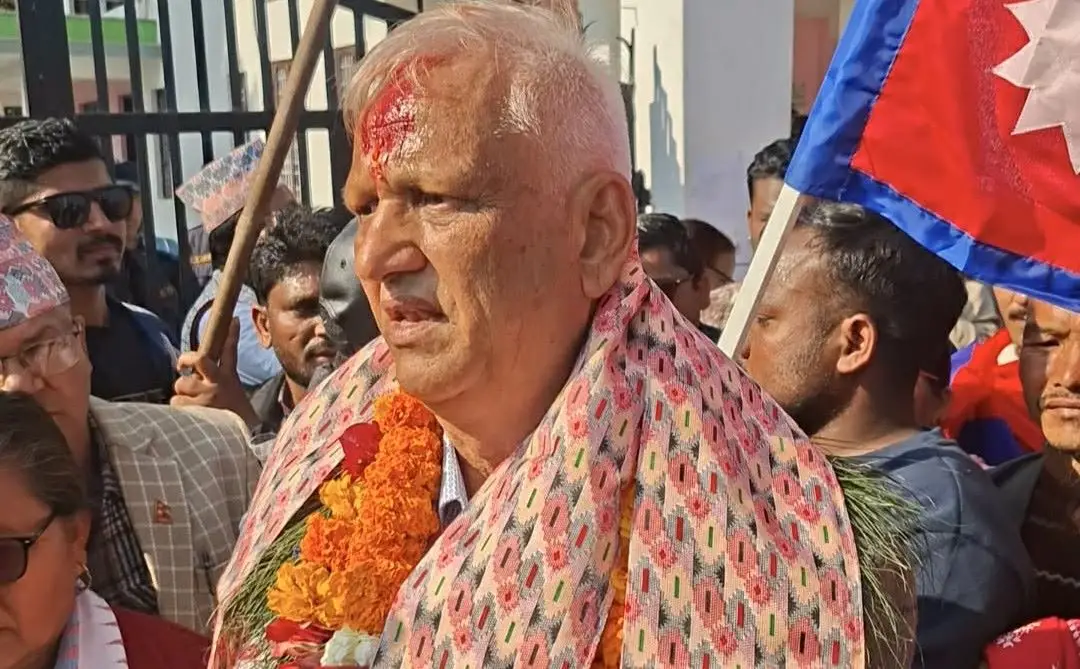 एमाले उपमहासचिव लेखराज भट्टद्वारा उम्मेदवारी दर्ता