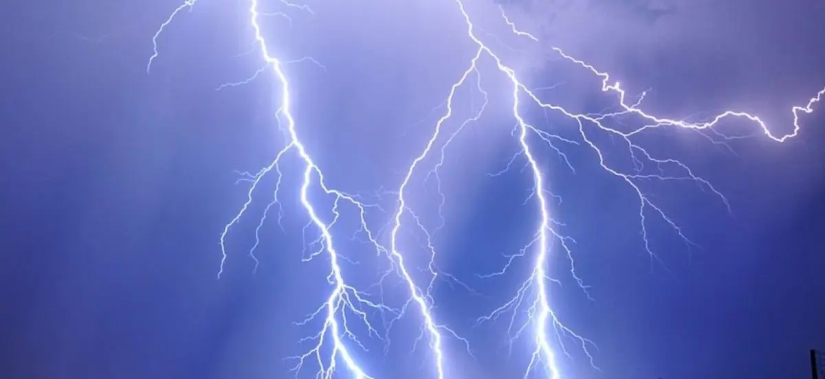 भारतमा चट्याङबाट ३३ जनाको मृत्यु